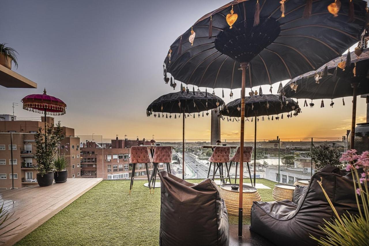 On Suites Sevilla Apartments Designed For Adults Exterior foto